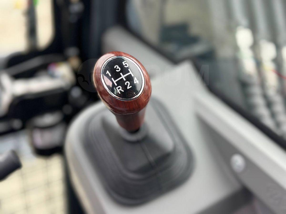 Máy Xúc Đào Bánh Lốp Xinyuan B65 - Giải Pháp Linh Hoạt Cho Công Trình Nhỏ